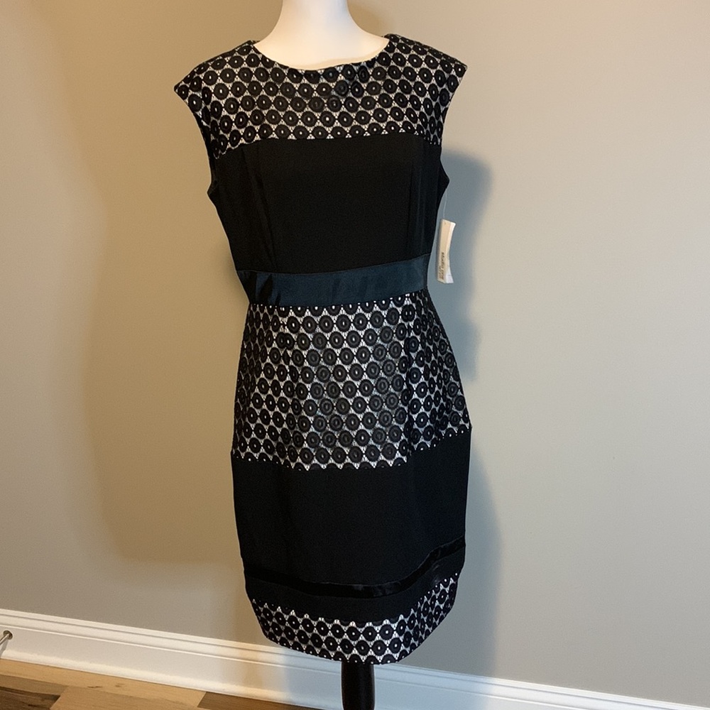 Studio One New York Mixed Media Lace Embroidered Sheath Dress Size 10 - Black